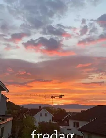 Familiebolig Med Nydelig Utsikt Apartamento *