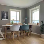Familiebolig Med Nydelig Utsikt アパート