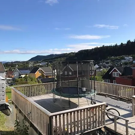 아파트 Familiebolig Med Nydelig Utsikt