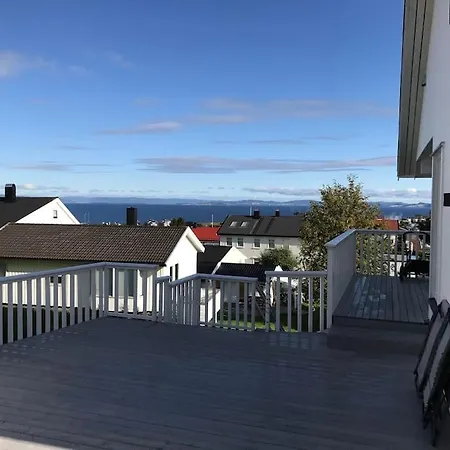 Apartmán Familiebolig Med Nydelig Utsikt *