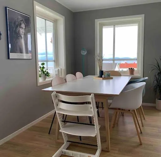 Familiebolig Med Nydelig Utsikt Apartmán Trondheim